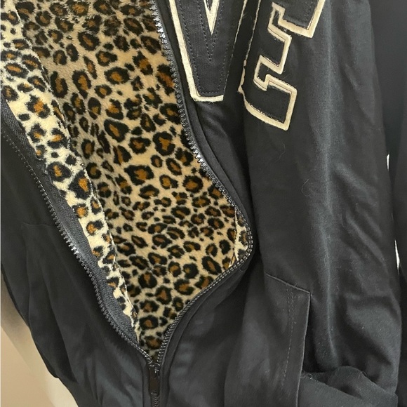 Live to be Spoiled, zip up “LOVE”jacket - Picture 5 of 15